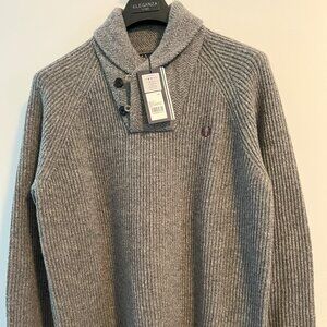 NEW. Fred Perry men's sweater. Grey 100% wool shawl collar w/buttons. Sz L
